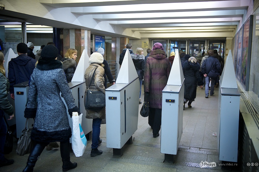 New turnstiles at metro station "Tsarina".  © Anton Belitsky / Ridus.ru